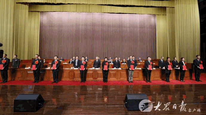 微信图片_20201114191512.gif 微信图片_20201114191512.gif